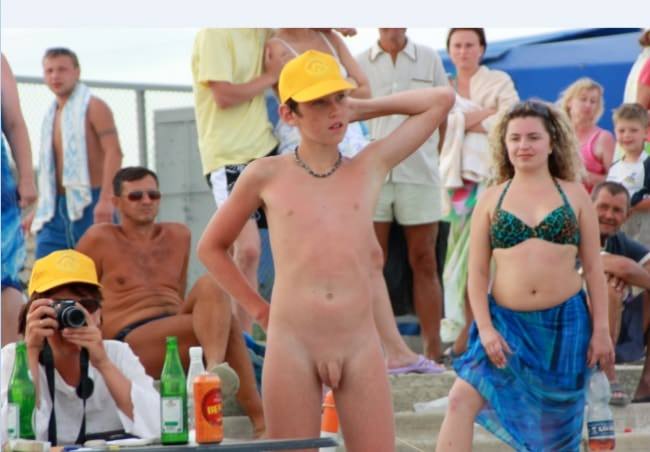 Photos of naked beautiful nudists (natirist beauty) Photos of naked beautiful nudists (natirist beauty)
